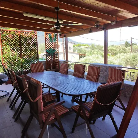 George'S Family Friendly Maisonette With Great Exterior Drosiá Exterior foto