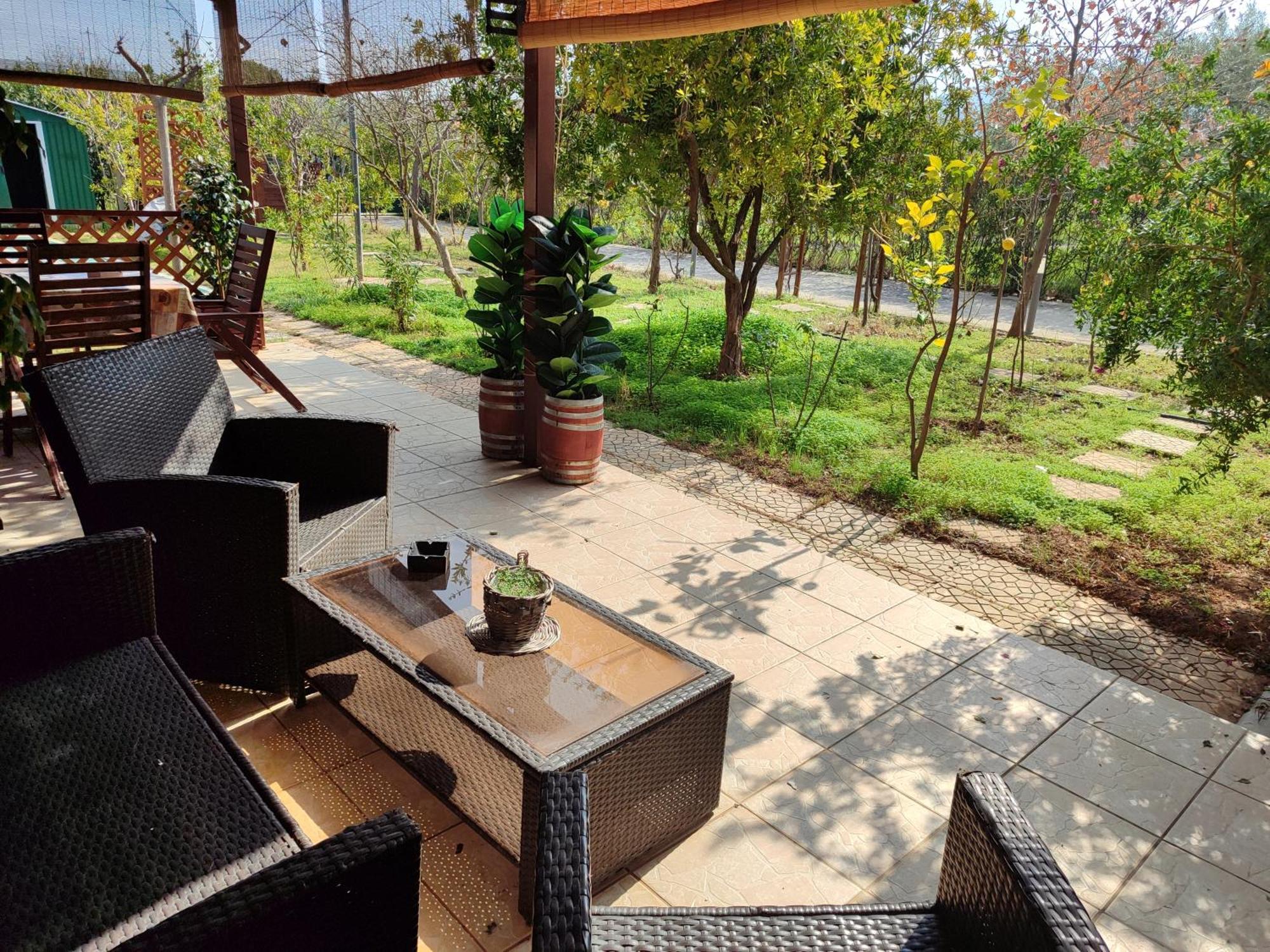 Villa George's Family Friendly Maisonette With Great Exterior